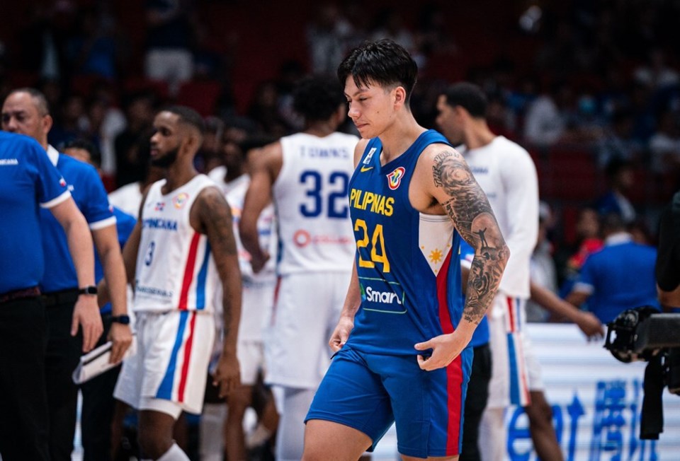  郭艾伦精彩比赛 